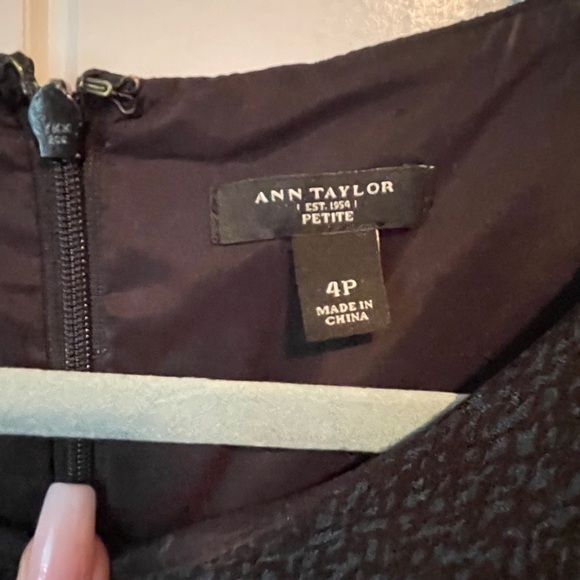 Ann Taylor midi dress with cap sleeve - Picture 5 of 8